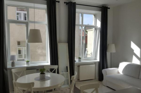 Modern apartment in heart of Old Town